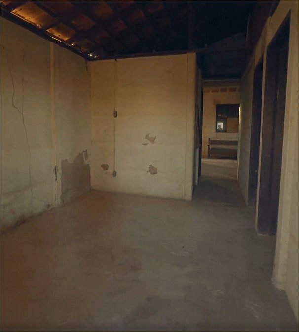 Corredor interno da construção existente